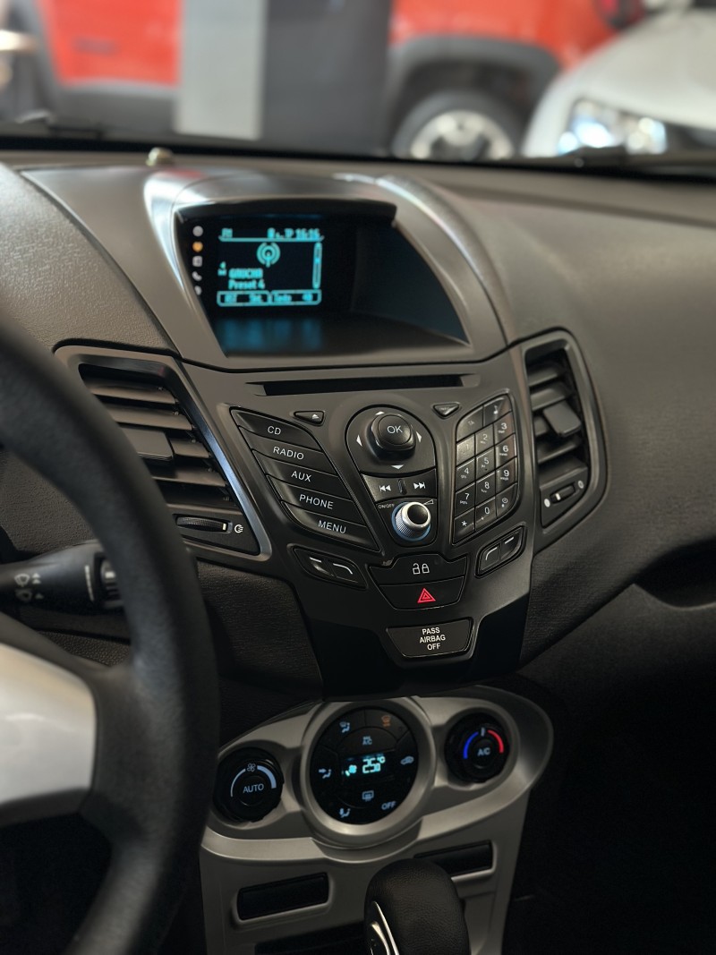 FIESTA 1.6 SE SEDAN 16V FLEX 4P AUTOMÁTICO - 2015 - CAXIAS DO SUL
