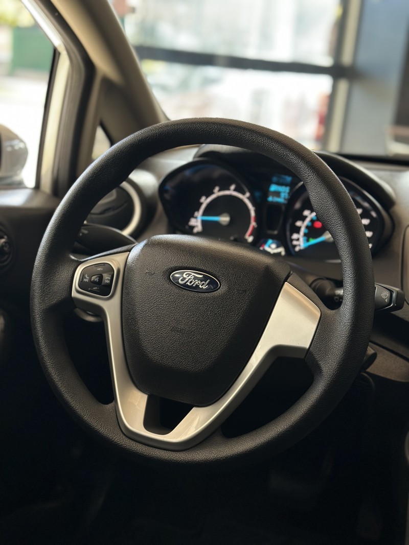 FIESTA 1.6 SE SEDAN 16V FLEX 4P AUTOMÁTICO - 2015 - CAXIAS DO SUL