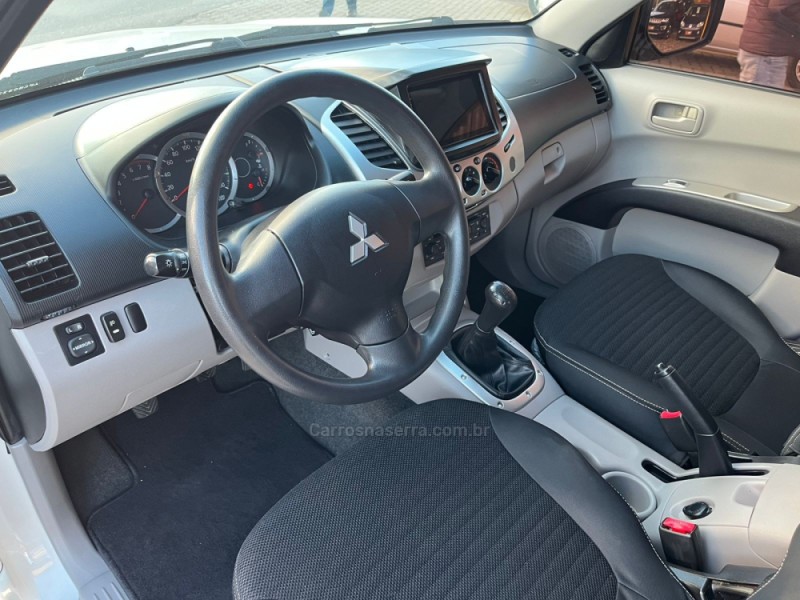 L200 TRITON 2.4 HLS 4X2 CD 16V FLEX 4P MANUAL - 2015 - CAXIAS DO SUL