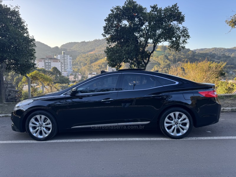 AZERA 3.0 MPFI GLS V6 24V GASOLINA 4P AUTOMÁTICO - 2013 - NOVA ARAçá