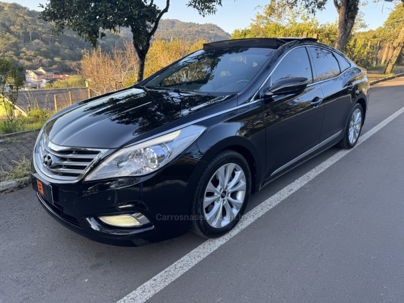AZERA 3.0 MPFI GLS V6 24V GASOLINA 4P AUTOMÁTICO