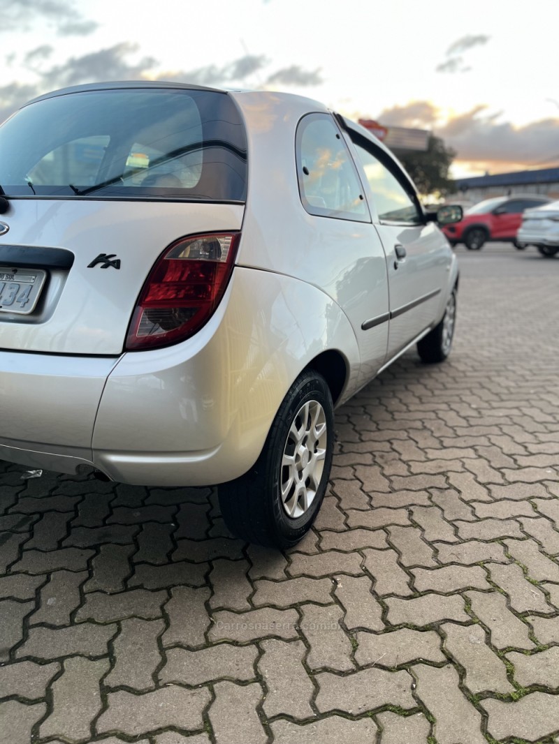 KA 1.0 MPI GL 8V GASOLINA 2P MANUAL - 2006 - CAXIAS DO SUL