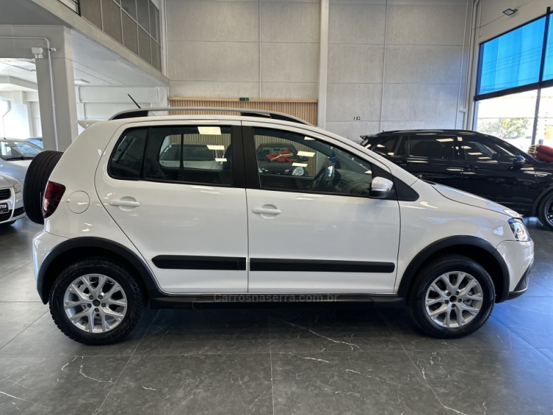 CROSSFOX 1.6 MI FLEX 8V 4P MANUAL - 2014 - ESTâNCIA VELHA