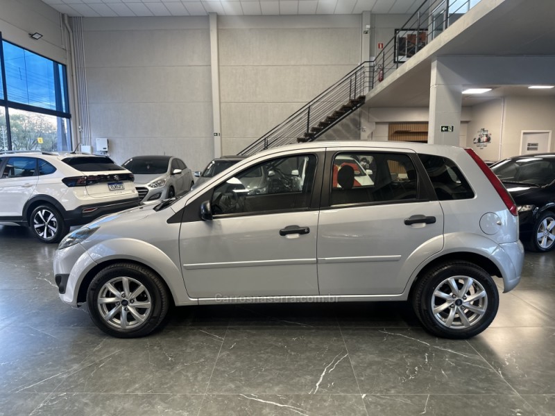 FIESTA 1.6 ROCAM HATCH 8V FLEX 4P MANUAL - 2011 - ESTâNCIA VELHA