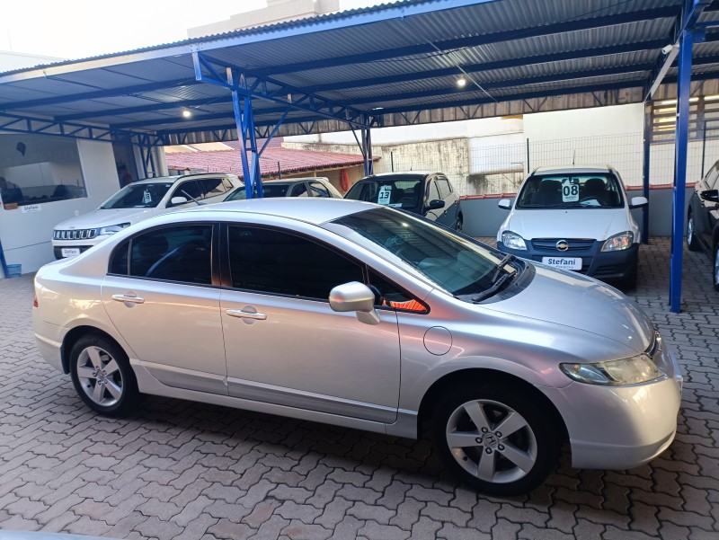 CIVIC 1.8 LXS 16V FLEX 4P AUTOMÁTICO - 2008 - BOM PRINCíPIO