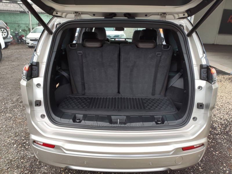 COMMANDER 1.3 OVERLAND T270 16V 4X2 TURBO FLEX 4P AUTOMÁTICO - 2023 - VENâNCIO AIRES