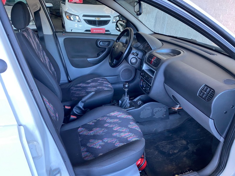 CORSA 1.8 MPFI MAXX 8V FLEX 4P MANUAL - 2005 - CAXIAS DO SUL