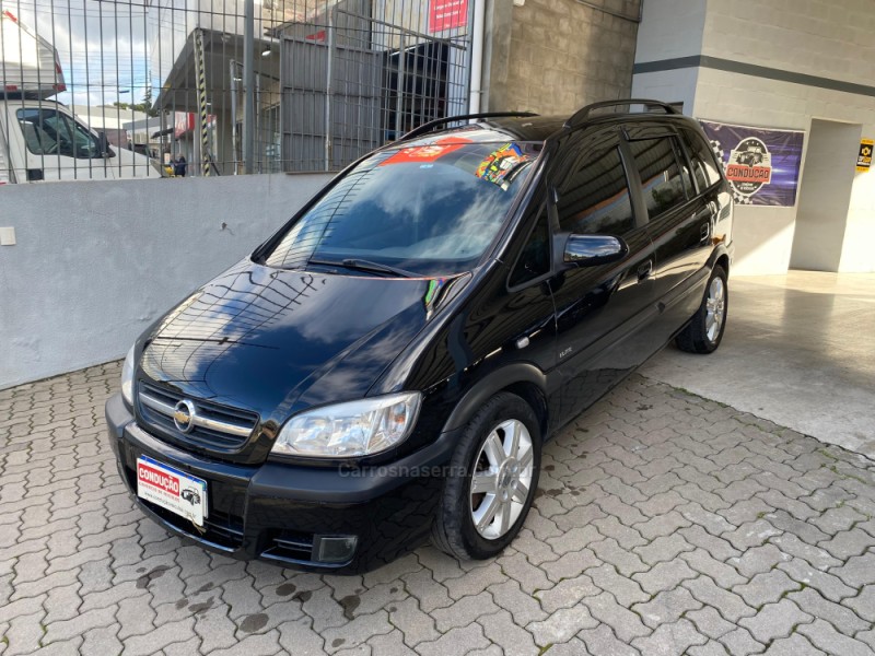 ZAFIRA 2.0 MPFI ELITE 16V GASOLINA 4P MANUAL - 2005 - CAXIAS DO SUL