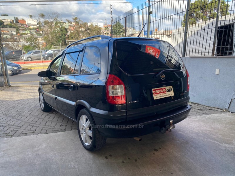 ZAFIRA 2.0 MPFI ELITE 16V GASOLINA 4P MANUAL - 2005 - CAXIAS DO SUL