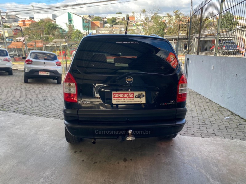 ZAFIRA 2.0 MPFI ELITE 16V GASOLINA 4P MANUAL - 2005 - CAXIAS DO SUL