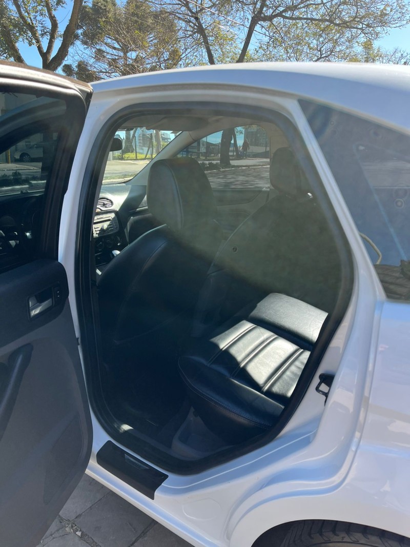 FOCUS 1.6 SE 16V FLEX 4P MANUAL - 2013 - FARROUPILHA