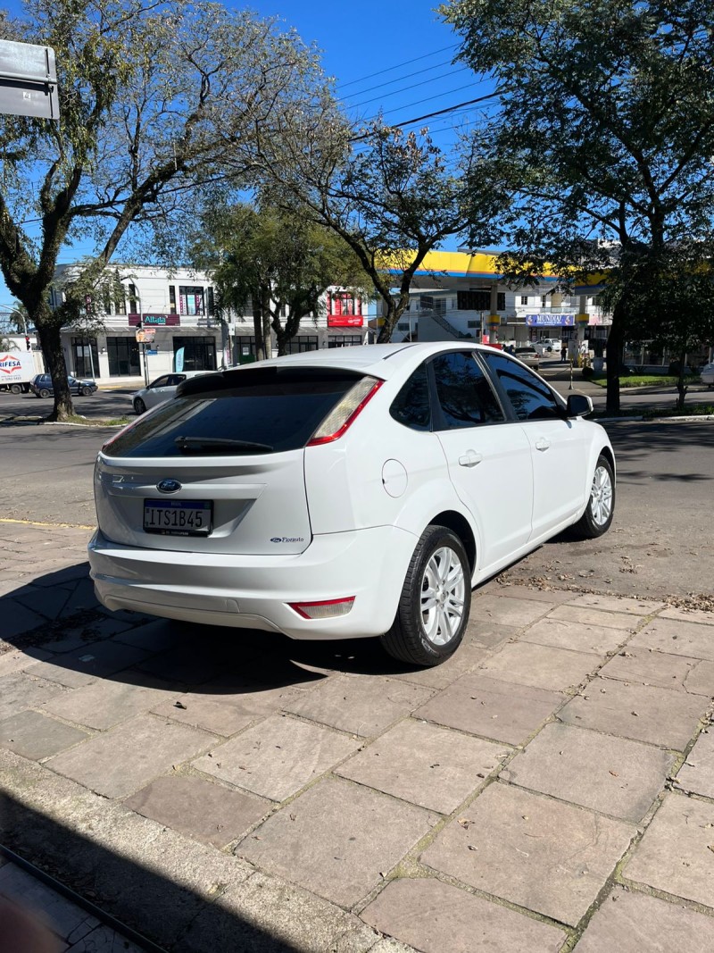 FOCUS 1.6 SE 16V FLEX 4P MANUAL - 2013 - FARROUPILHA