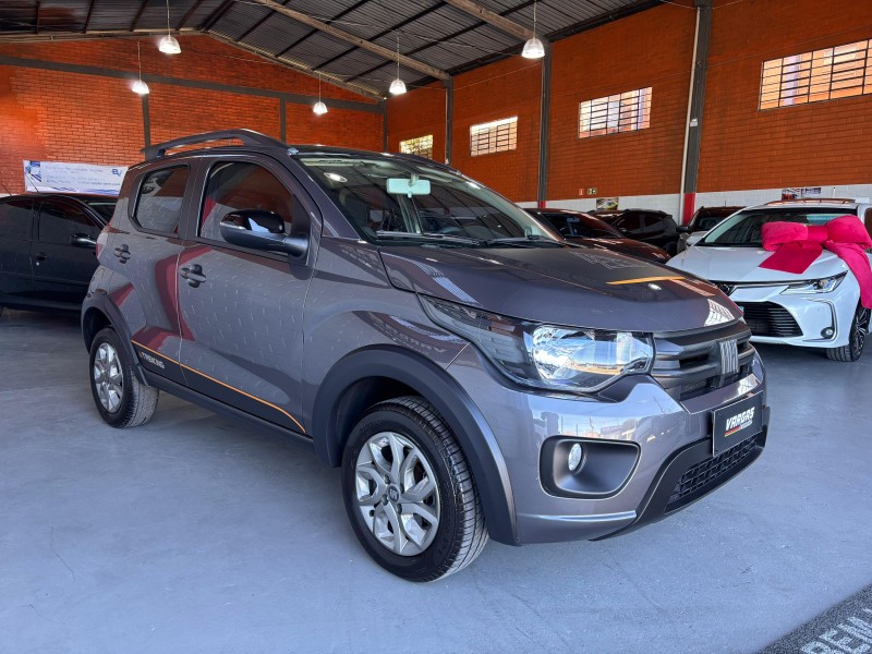 MOBI 1.0 TREKKING 8V FLEX 4P MANUAL - 2023 - CAXIAS DO SUL