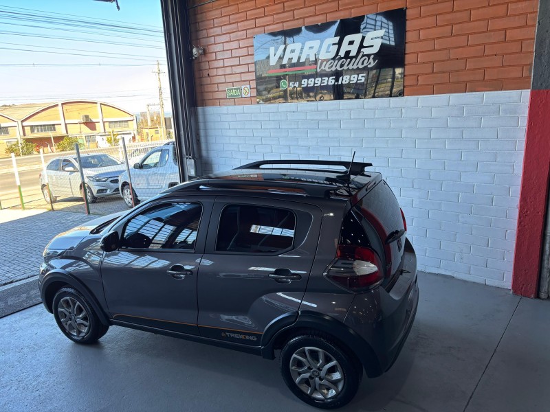 MOBI 1.0 TREKKING 8V FLEX 4P MANUAL - 2023 - CAXIAS DO SUL