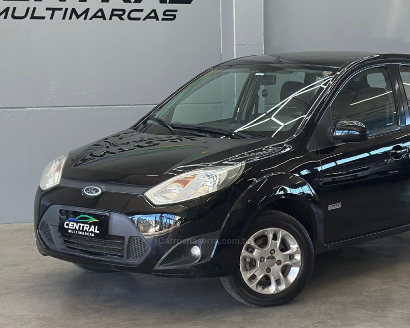 FIESTA 1.6 MPI CLASS 8V GASOLINA 4P MANUAL - 2013 - VACARIA