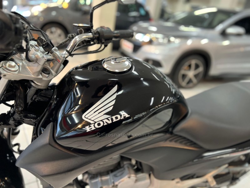 CB 300R  - 2010 - CAXIAS DO SUL