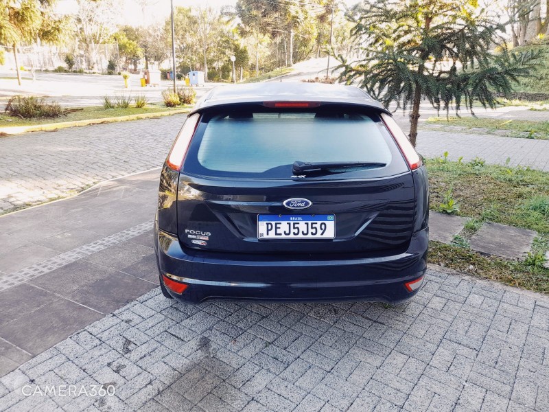 FOCUS 1.6 GLX 16V FLEX 4P MANUAL - 2011 - FARROUPILHA