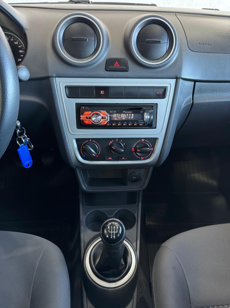 VOYAGE 1.6 MI CITY 8V FLEX 4P MANUAL - 2015 - CAXIAS DO SUL