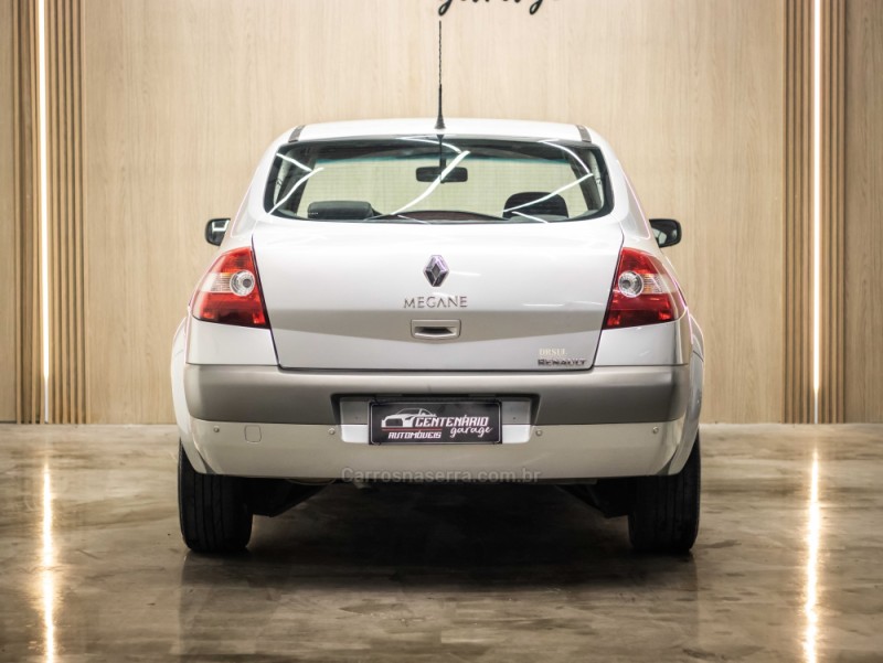 MÉGANE 1.6 DYNAMIQUE 16V FLEX 4P MANUAL - 2009 - CAXIAS DO SUL