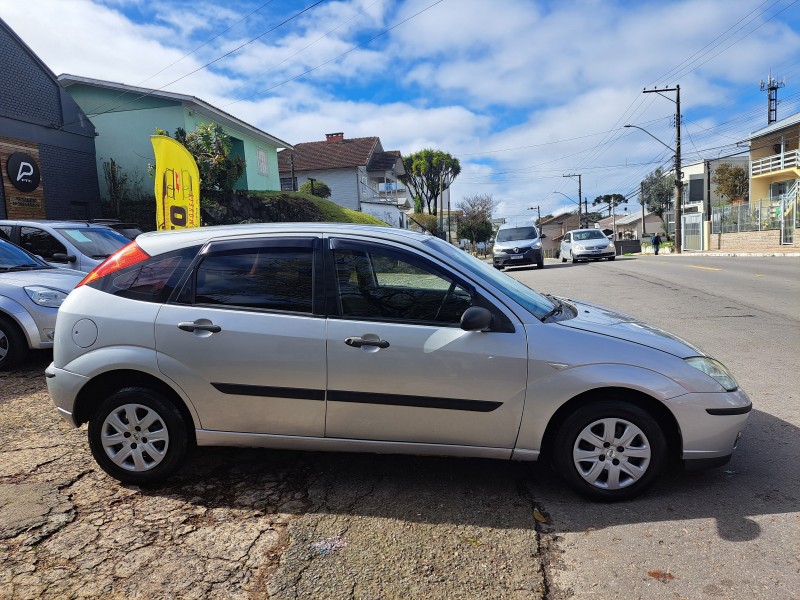 FOCUS 1.6 GL 8V FLEX 4P MANUAL - 2009 - FARROUPILHA