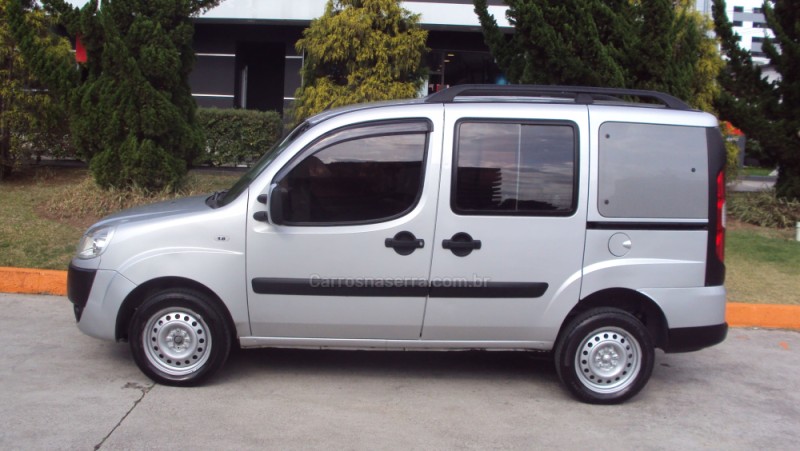 DOBLÓ 1.8 MPI ESSENCE 16V FLEX 7P MANUAL - 2015 - CAXIAS DO SUL