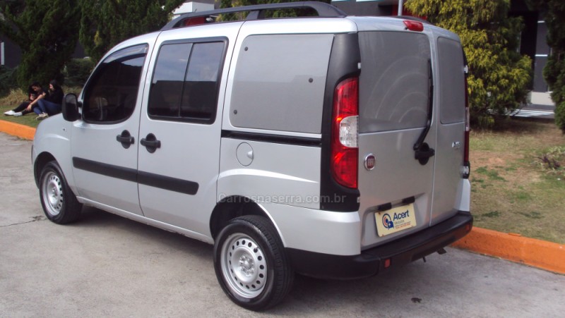 DOBLÓ 1.8 MPI ESSENCE 16V FLEX 7P MANUAL - 2015 - CAXIAS DO SUL