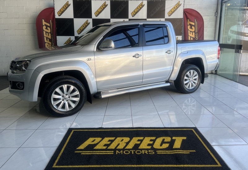 AMAROK 2.0 HIGHLINE 4X4 CD 16V TURBO INTERCOOLER DIESEL 4P AUTOMÁTICO
