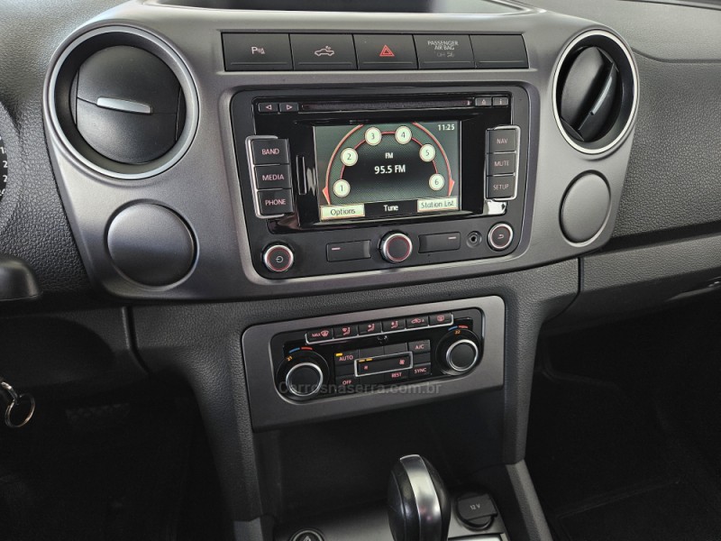 AMAROK 2.0 HIGHLINE 4X4 CD 16V TURBO INTERCOOLER DIESEL 4P AUTOMÁTICO - 2016 - TAPEJARA