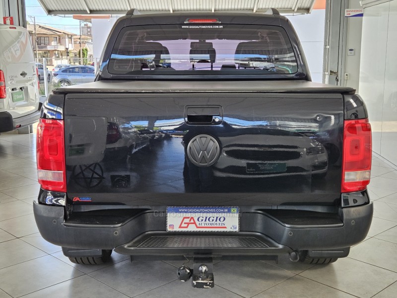 AMAROK 2.0 HIGHLINE 4X4 CD 16V TURBO INTERCOOLER DIESEL 4P AUTOMÁTICO - 2016 - TAPEJARA
