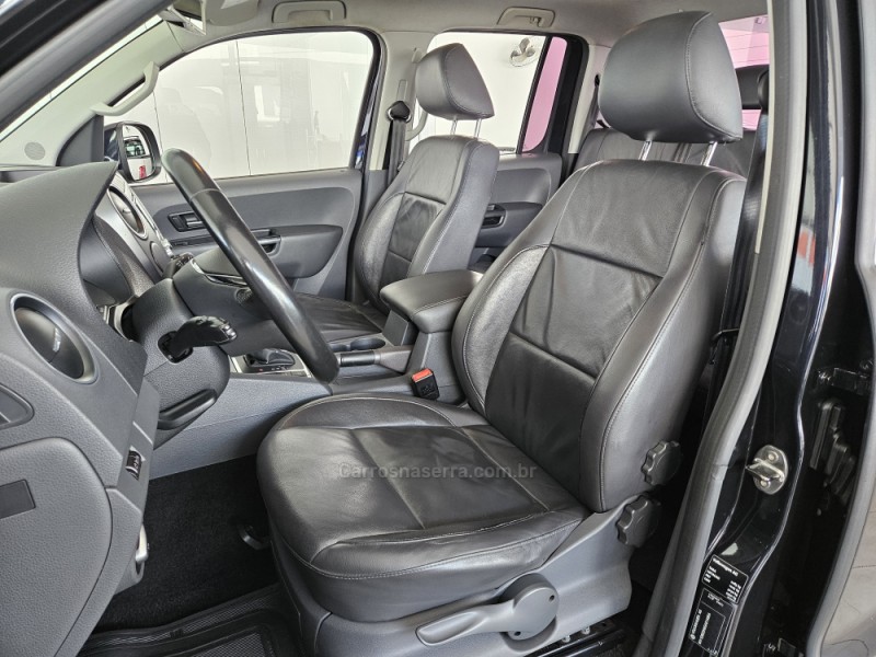 AMAROK 2.0 HIGHLINE 4X4 CD 16V TURBO INTERCOOLER DIESEL 4P AUTOMÁTICO - 2016 - TAPEJARA
