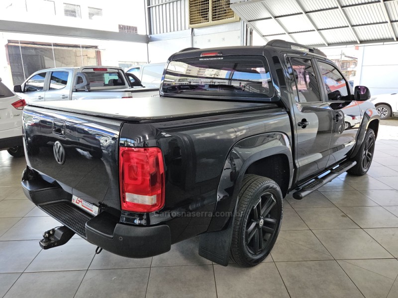 AMAROK 2.0 HIGHLINE 4X4 CD 16V TURBO INTERCOOLER DIESEL 4P AUTOMÁTICO - 2016 - TAPEJARA