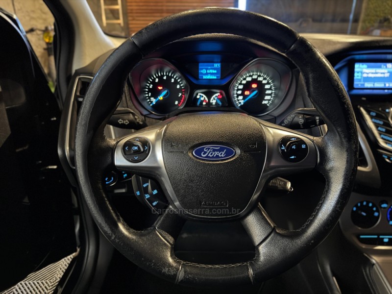FOCUS 1.6 SE PLUS 16V FLEX 4P MANUAL - 2015 - FARROUPILHA