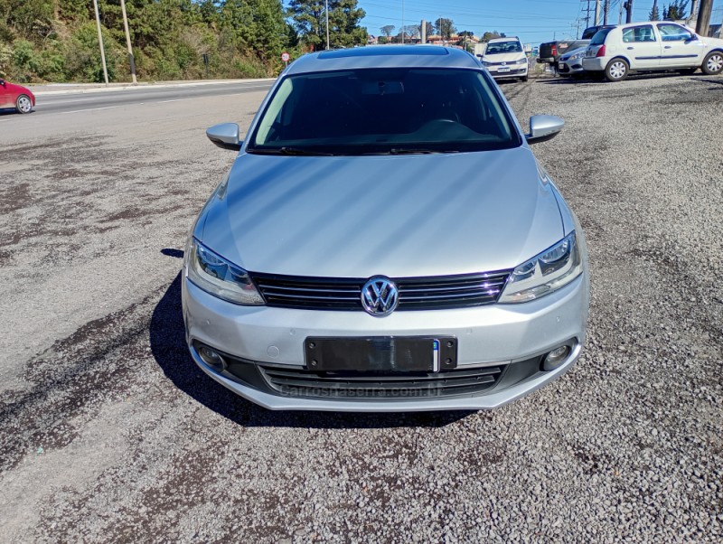 JETTA 2.0 COMFORTLINE FLEX 4P TIPTRONIC - 2013 - FARROUPILHA
