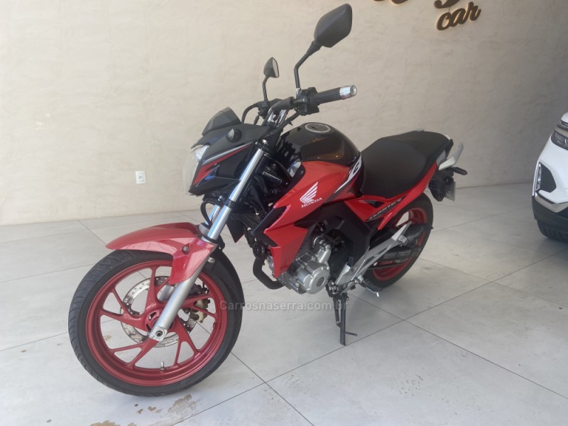 CB 250F TWISTER CBS - 2019 - CANELA