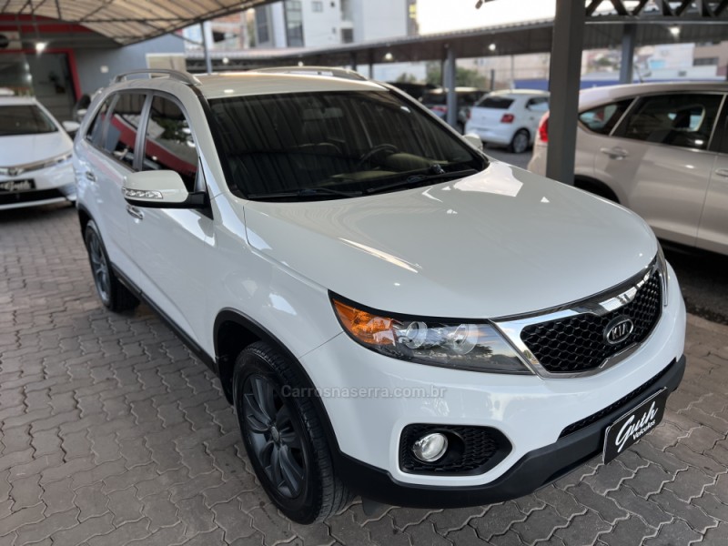 SORENTO 2.4 EX2 4X2 16V GASOLINA 4P AUTOMÁTICO - 2012 - BOM PRINCíPIO