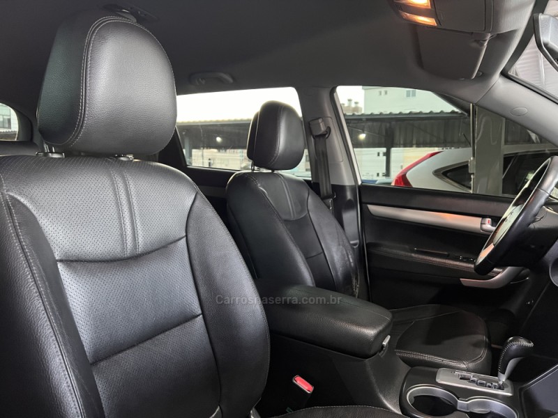SORENTO 2.4 EX2 4X2 16V GASOLINA 4P AUTOMÁTICO - 2012 - BOM PRINCíPIO