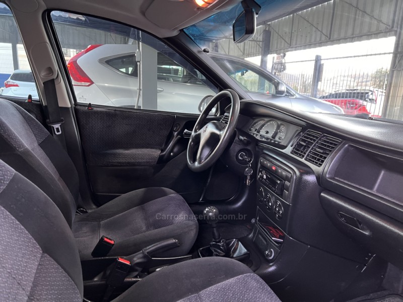 VECTRA 2.2 MPFI GLS 8V GASOLINA 4P MANUAL - 2001 - BOM PRINCíPIO