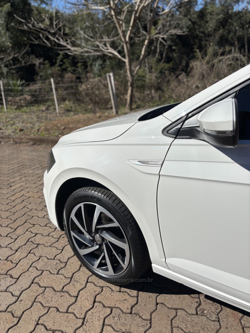 VIRTUS 1.0 200 TSI HIGHLINE AUTOMÁTICO - 2022 - SANANDUVA