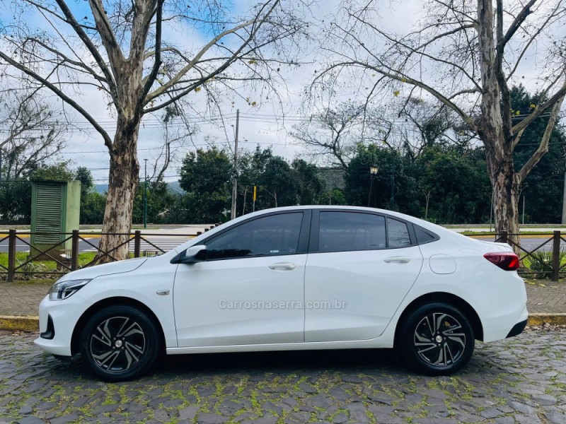 ONIX 1.0 LT PLUS 8V FLEX 4P MANUAL - 2024 - NOVO HAMBURGO
