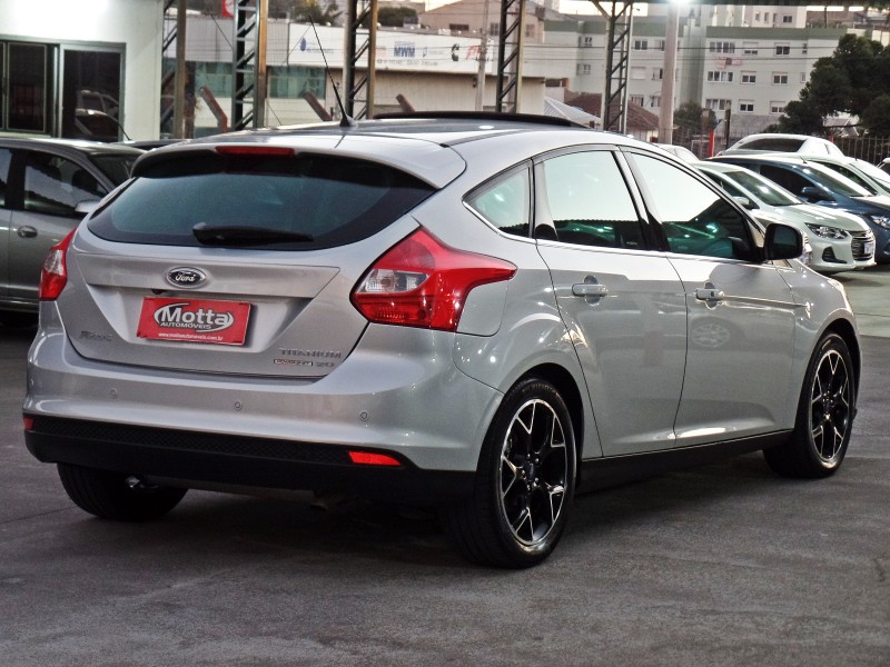 FOCUS 2.0 TITANIUM PLUS 16V FLEX 4P AUTOMÁTICO - 2015 - CAXIAS DO SUL