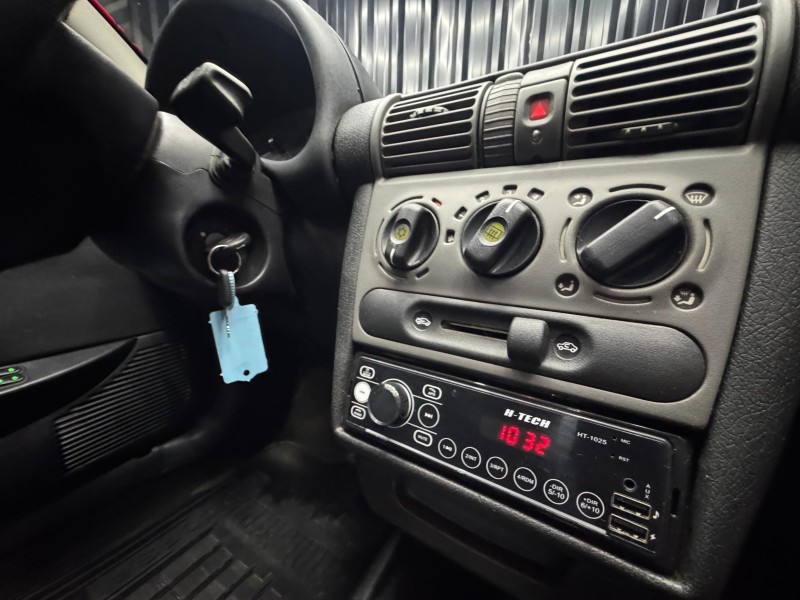 CORSA 1.6 MPFI CLASSIC SEDAN 8V GASOLINA 4P MANUAL - 2003 - CAXIAS DO SUL