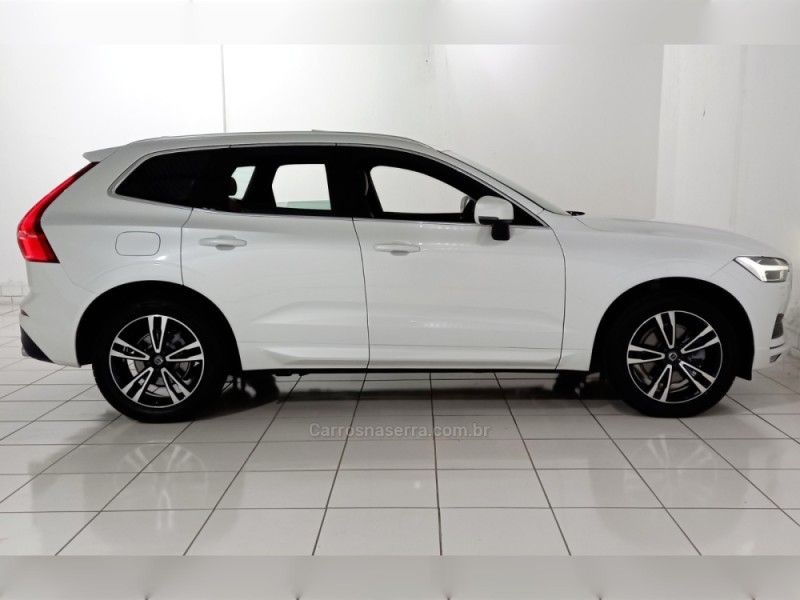 XC60 2.0 T5 MOMENTUM GASOLINA 4P AUTOMÁTICO - 2018 - PORTO ALEGRE