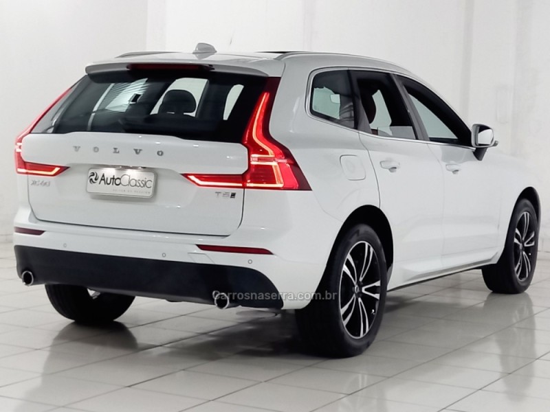 XC60 2.0 T5 MOMENTUM GASOLINA 4P AUTOMÁTICO - 2018 - PORTO ALEGRE