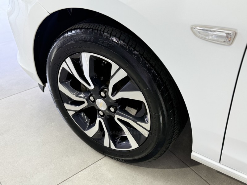 ONIX 1.0	PREMIER PLUS 12V TURBO FLEX 4P AUTOMÁTICO - 2023 - SAPIRANGA