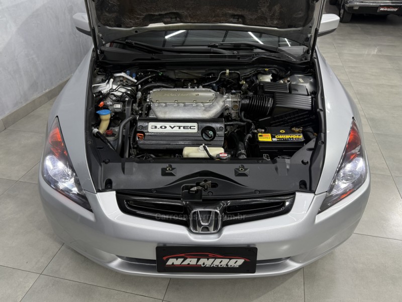 ACCORD 3.0 EX SEDAN V6 24V GASOLINA 4P AUTOMÁTICO - 2004 - SAPIRANGA