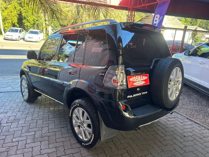 PAJERO TR4 2.0 4X4 16V 140CV FLEX 4P MANUAL - 2011 - TRêS COROAS