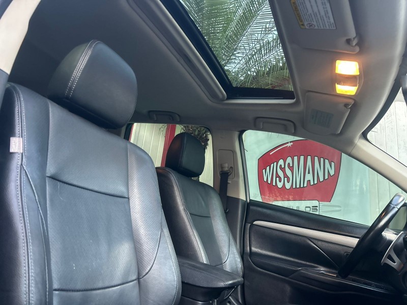OUTLANDER 2.0 16V GASOLINA 4P AUTOMÁTICO - 2015 - TRêS COROAS