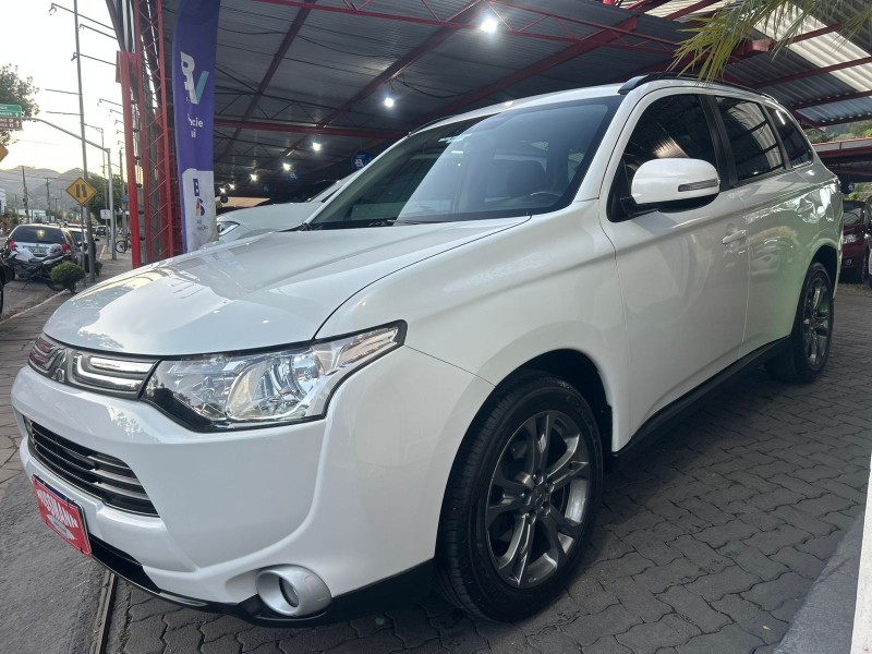 OUTLANDER 2.0 16V GASOLINA 4P AUTOMÁTICO - 2015 - TRêS COROAS