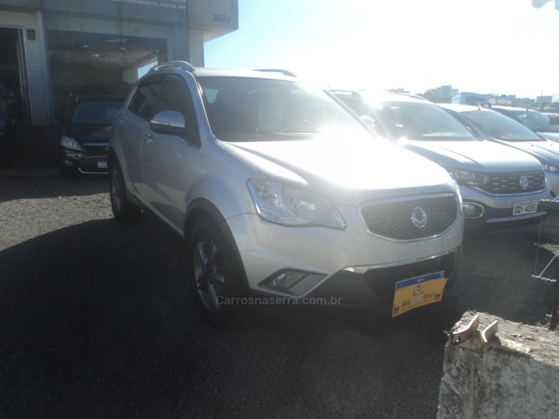 korando 2.0 gls 4x4 16v turbo diesel 4p manual 2011 farroupilha