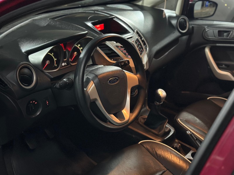 FIESTA 1.6 SE SEDAN 16V FLEX 4P MANUAL - 2011 - CAXIAS DO SUL